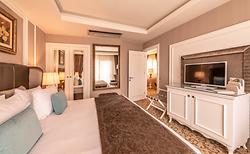 Premium King Suite - YP