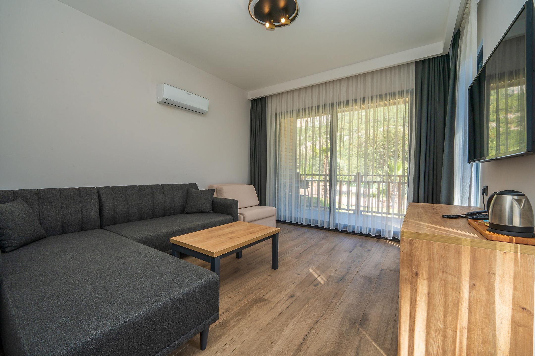 Palm Suites