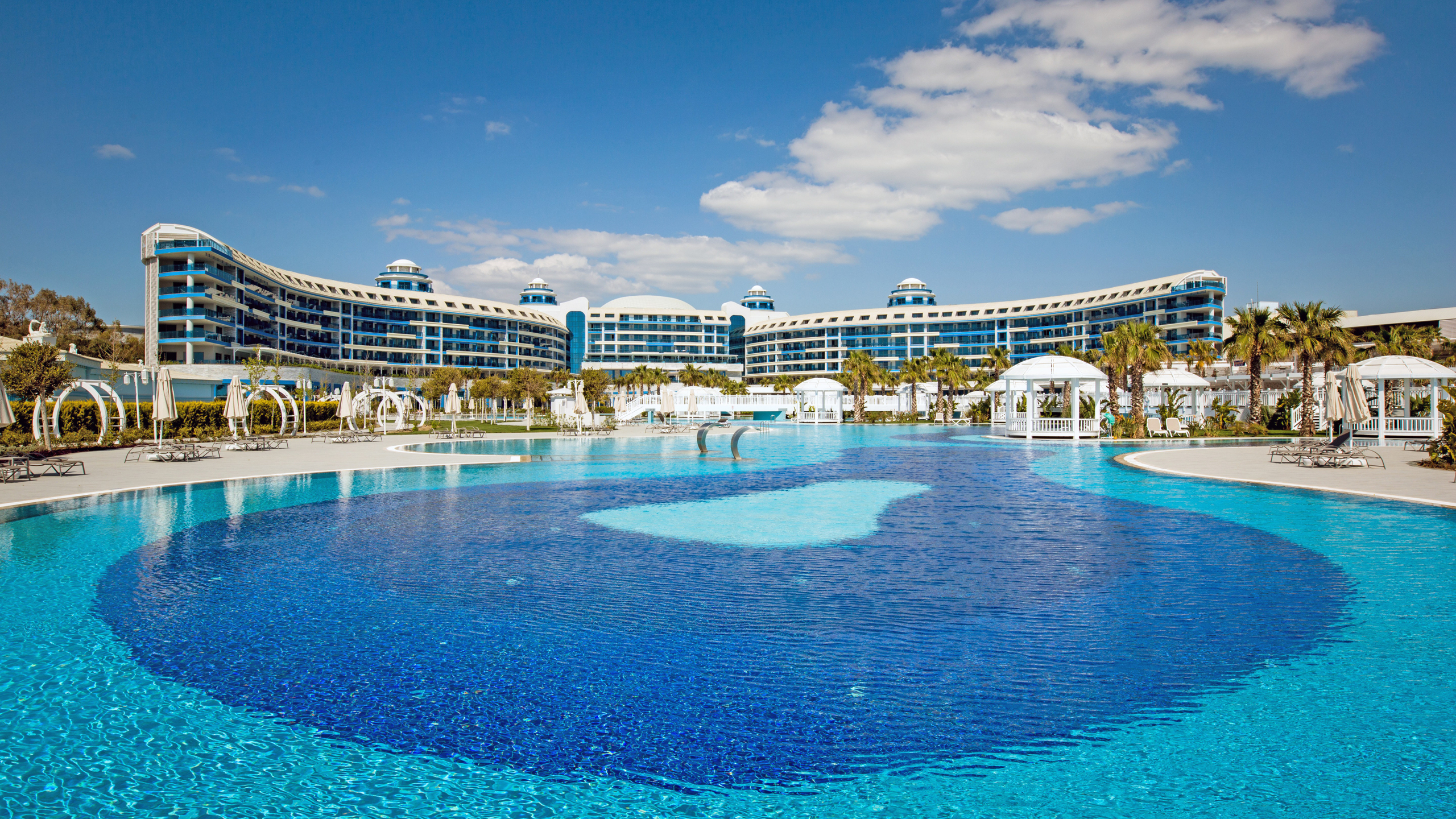hotel card thumbnail