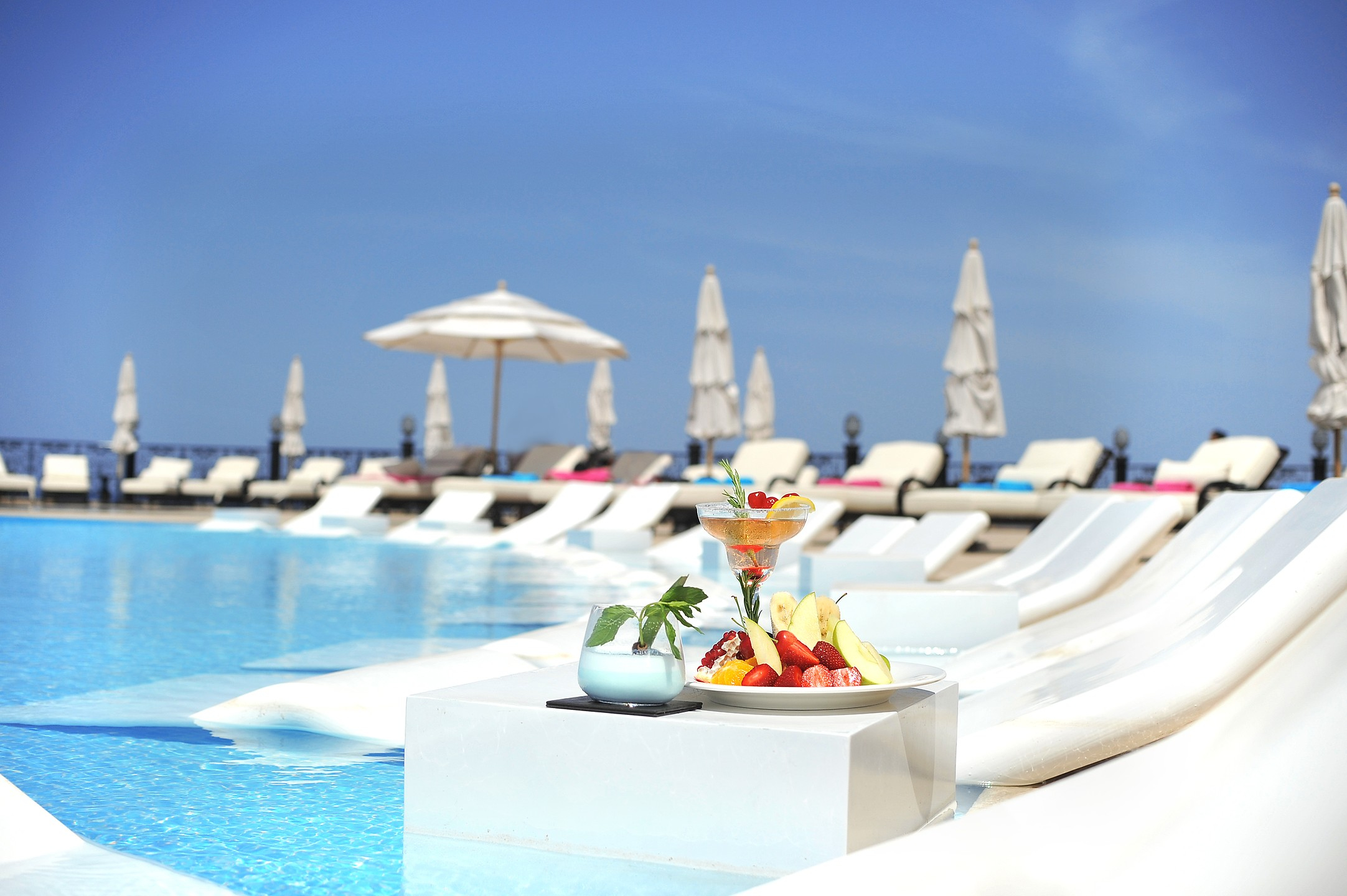 Les Ambassadeurs Hotel — 9