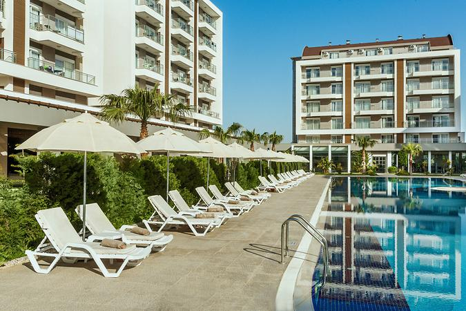 Greenwood Suites Resort - 3