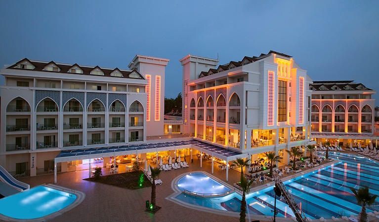 Diamond Elite Hotel & Spa +16 - 3