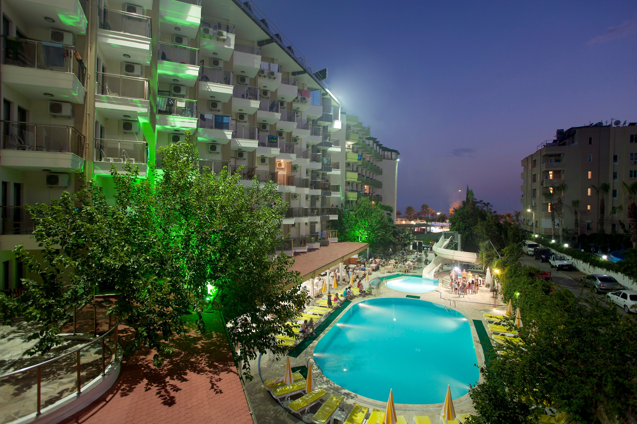Monte Carlo Hotel — 3
