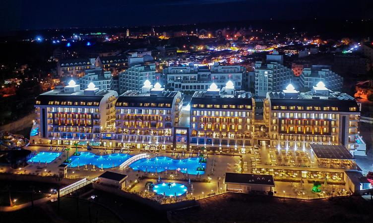 Diamond De Luxe Hotel - 2