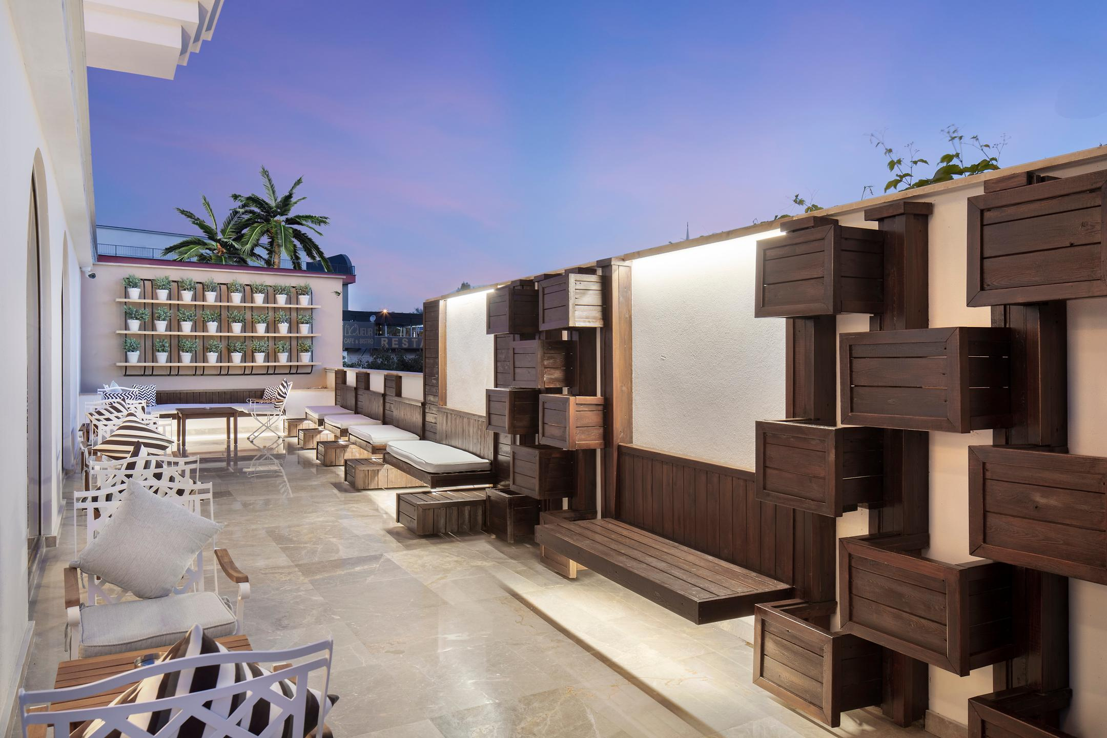Blue Marlin Deluxe Spa & Resort — 9