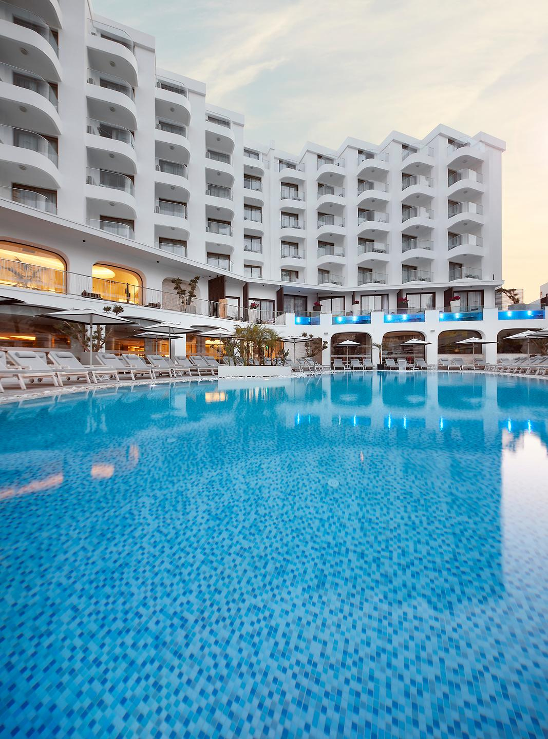 Lalila Blue Suites Spa & Resort Hotel — 6