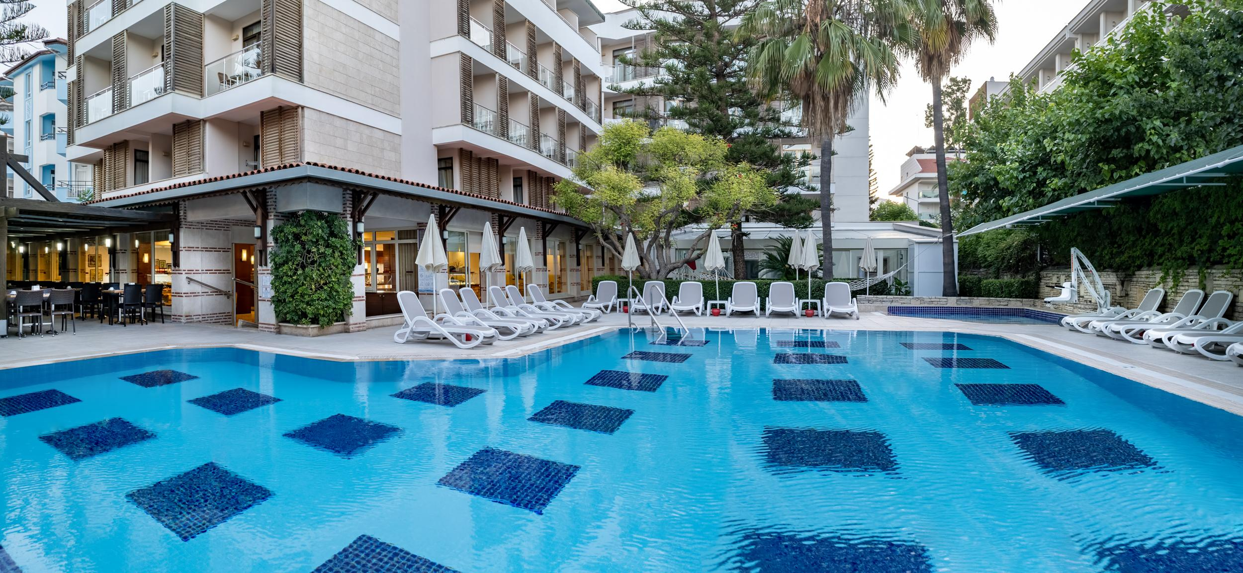 Trendy Side Beach (Adults Only, 16+) — 3