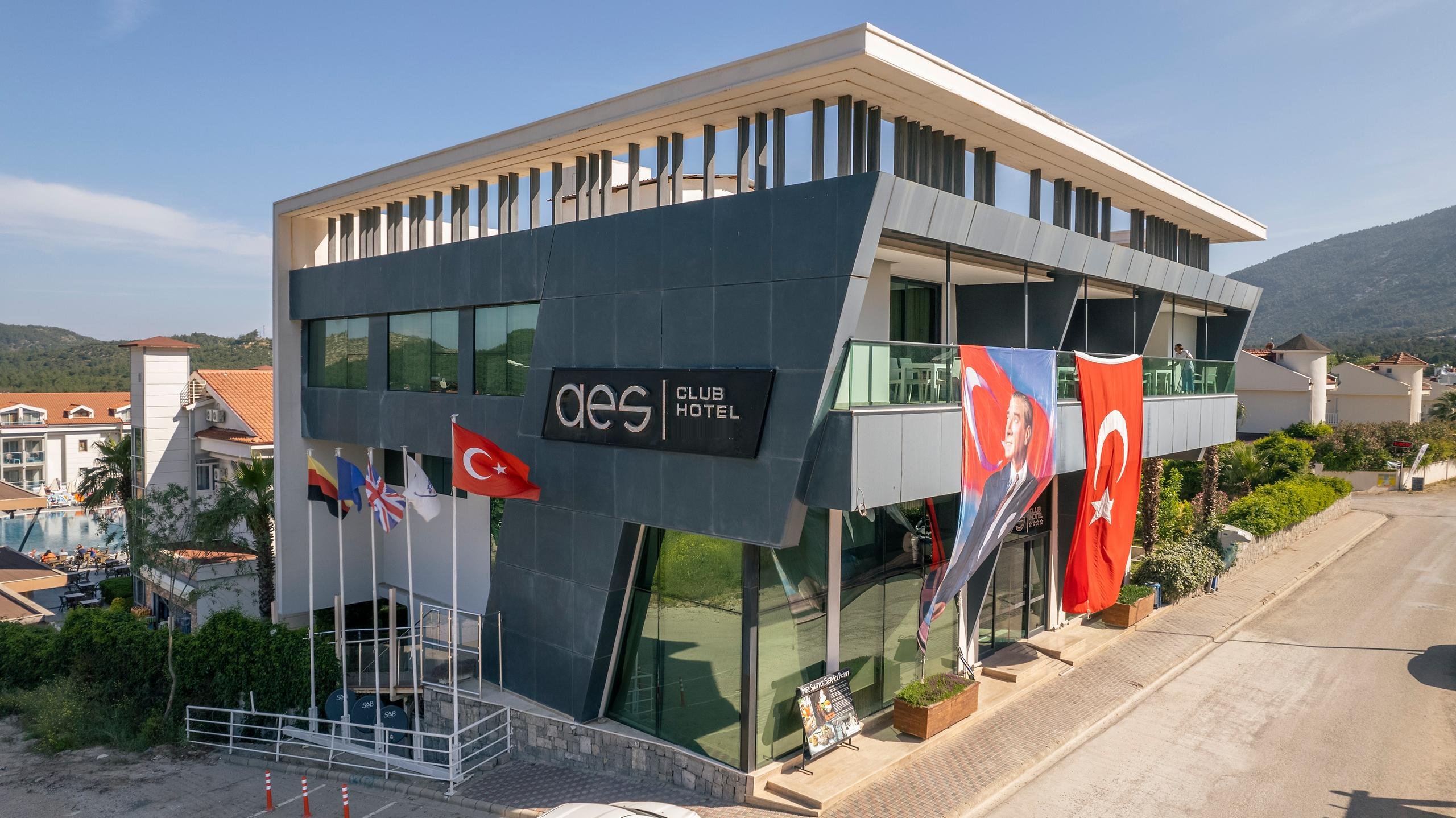 Aes Club — 9
