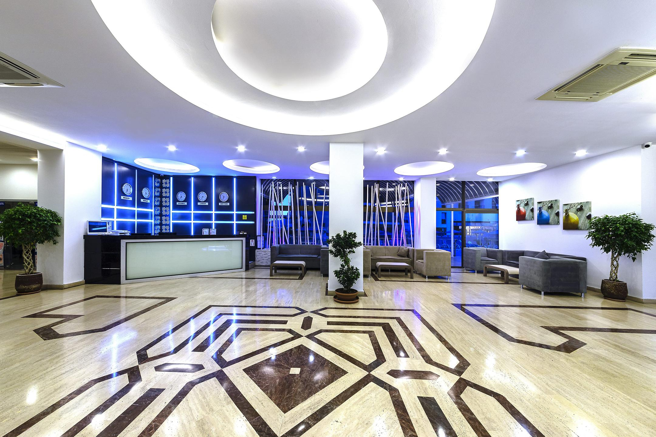 K Maris Hotel — 7