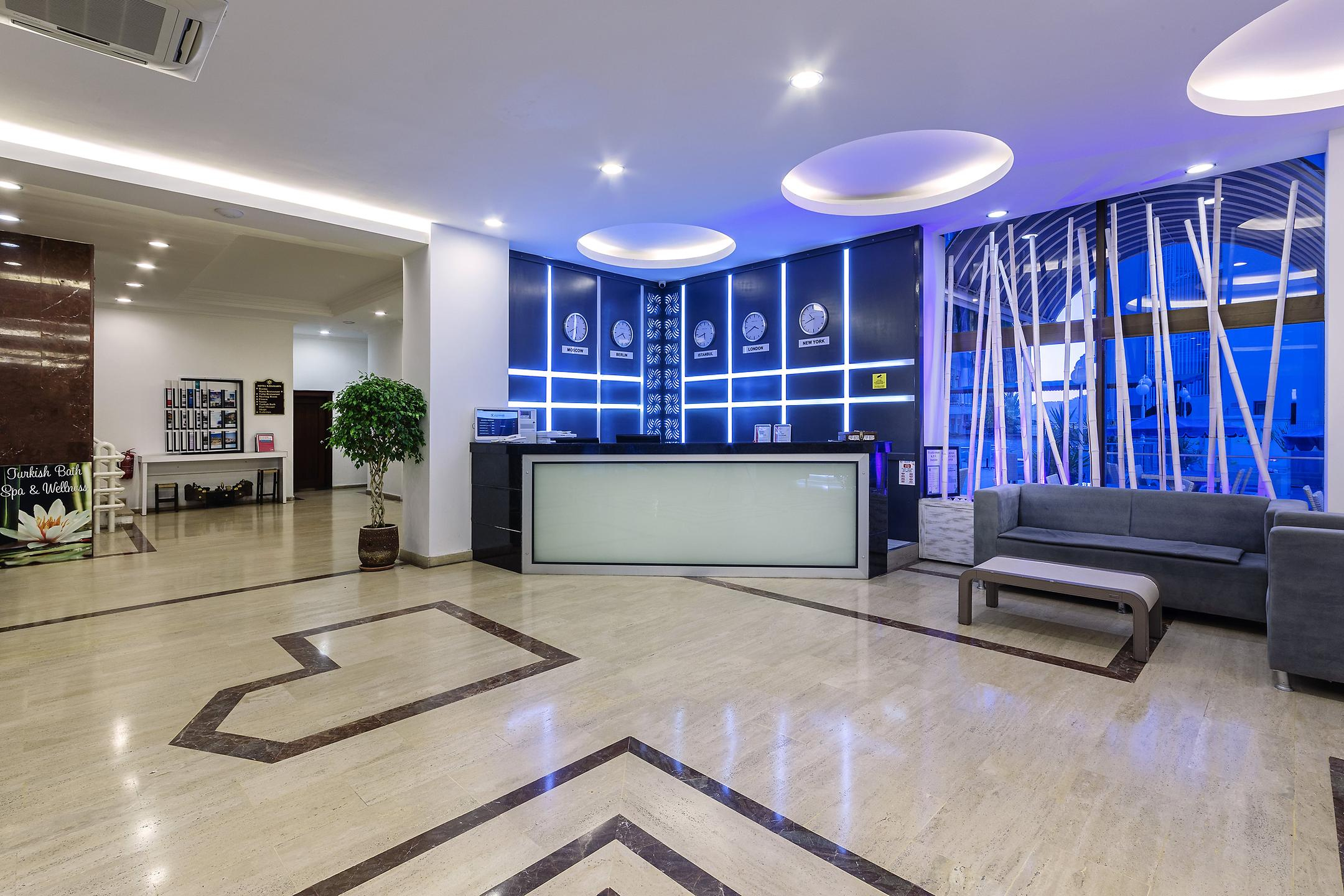 K Maris Hotel — 9