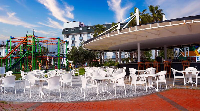 Club Aqua Plaza - 4