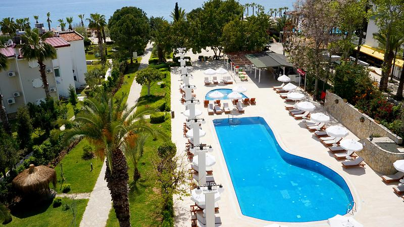 Club Aqua Plaza - 2