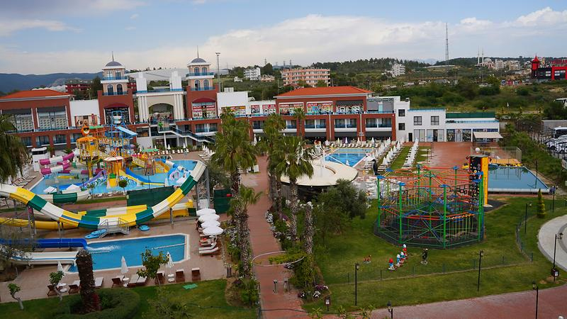 Club Aqua Plaza - 1