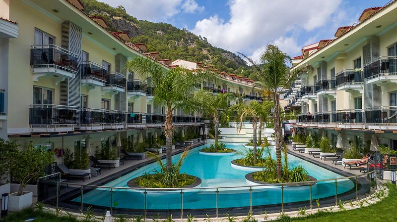 Montebello Resort Hotel - 3