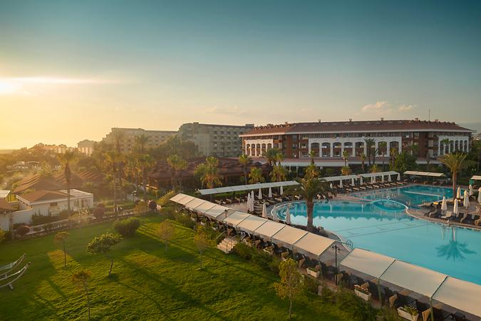 Club Hotel Turan Prince World - 4