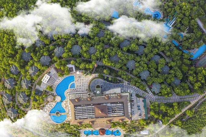 Utopia World Hotel - 3