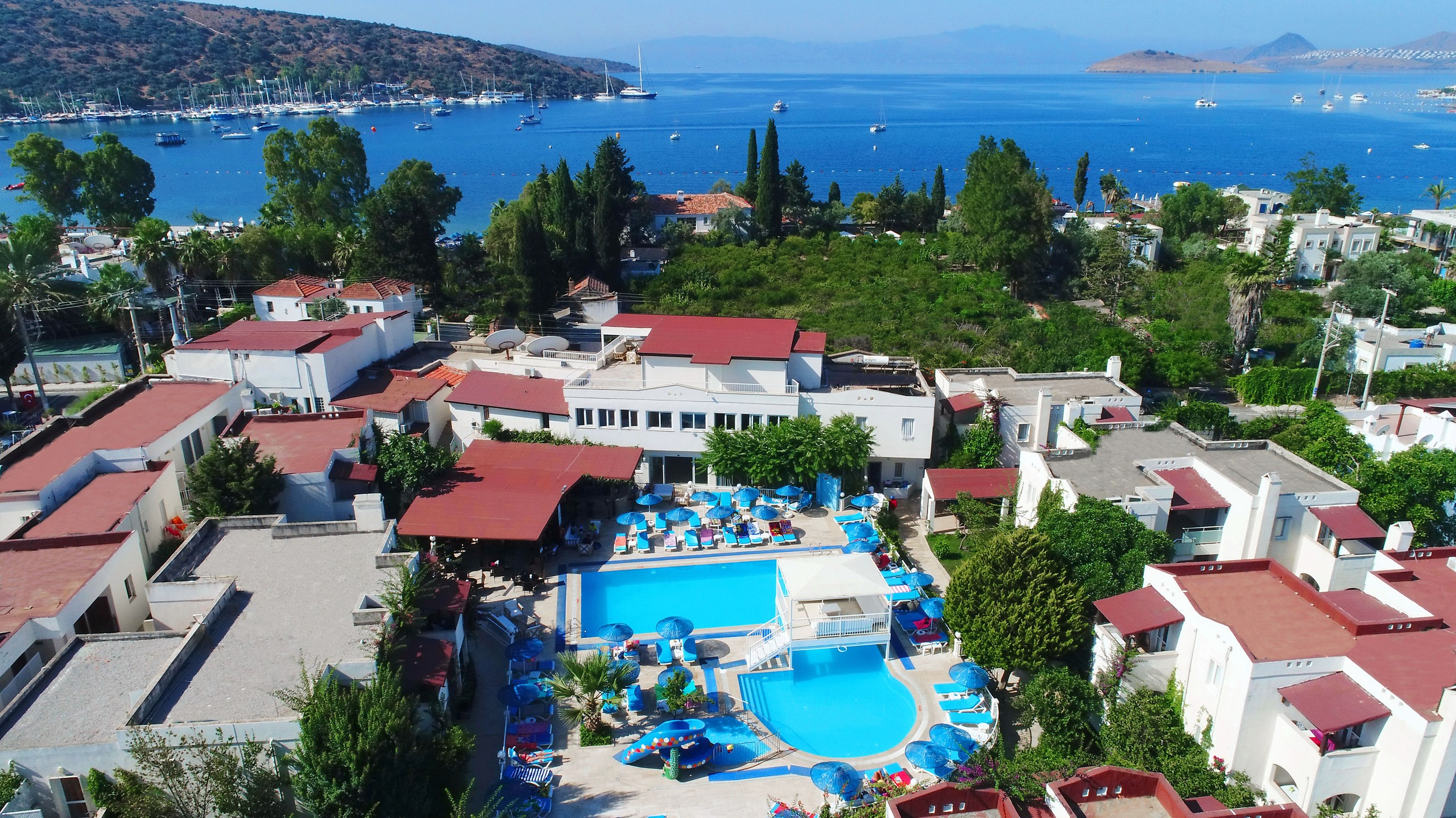 Summer Garden Suites & Beach Hotel — 3