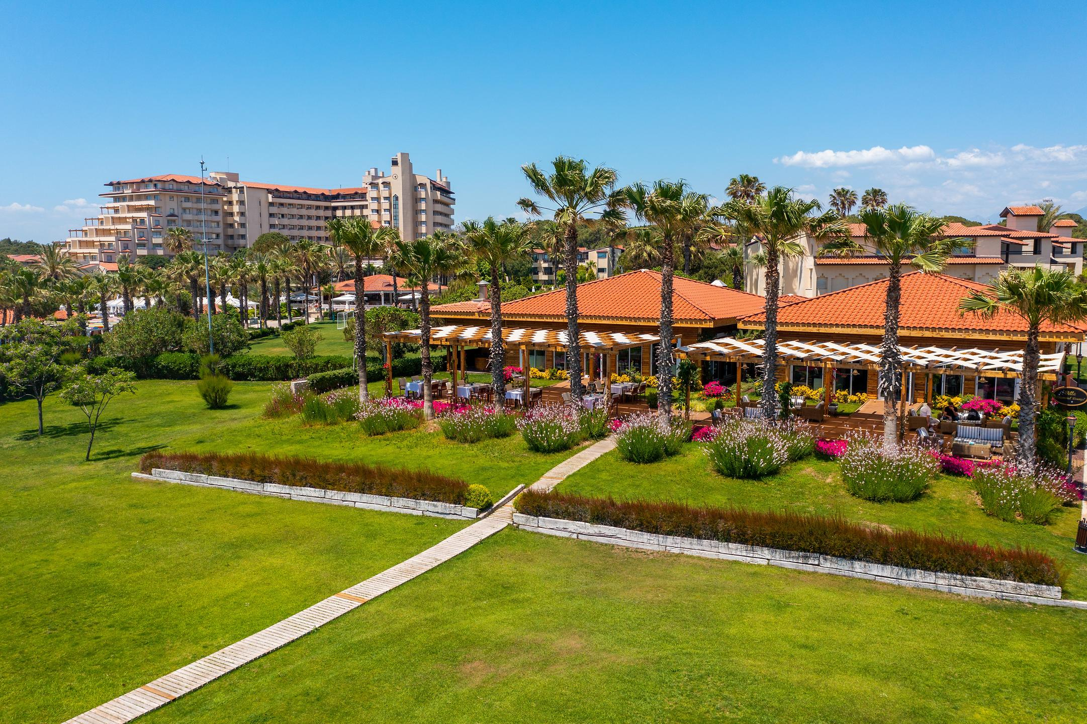 Bellis Deluxe Hotel — 8