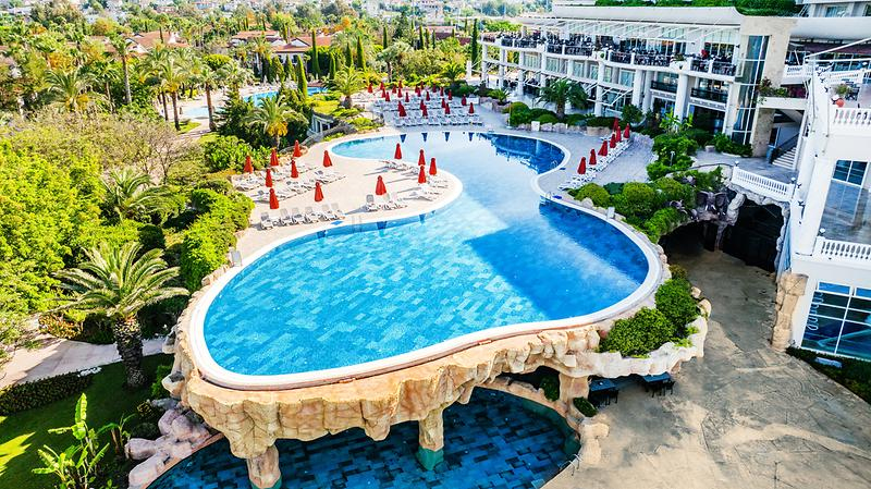 Starlight Resort Hotel - 4