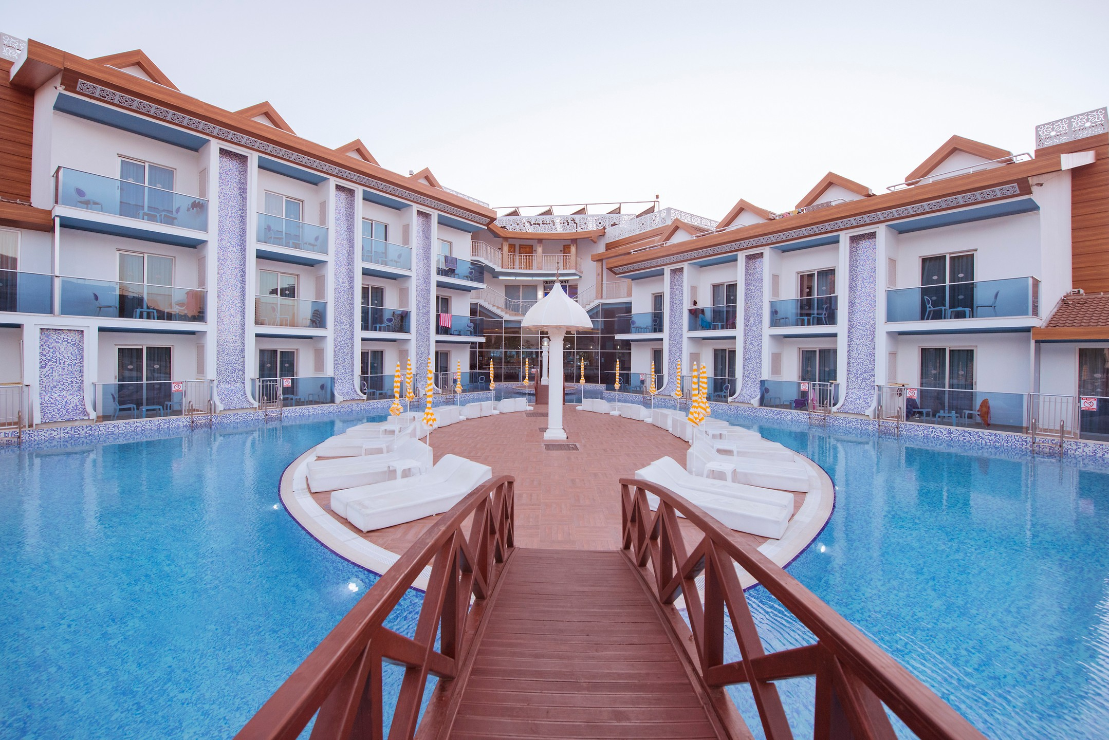 Ocean Blue High Class Hotel & Spa — 6