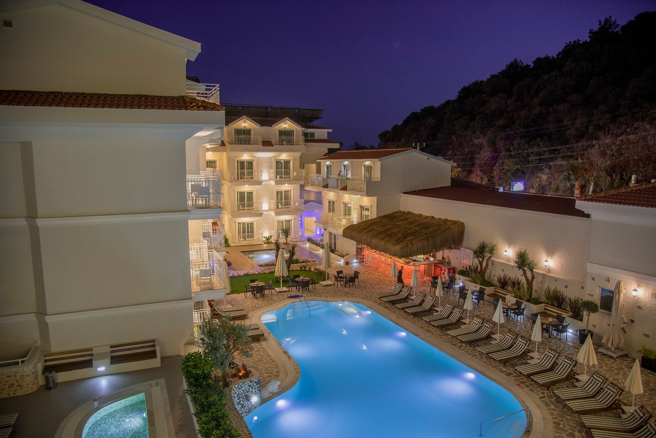Montebello Deluxe — 7