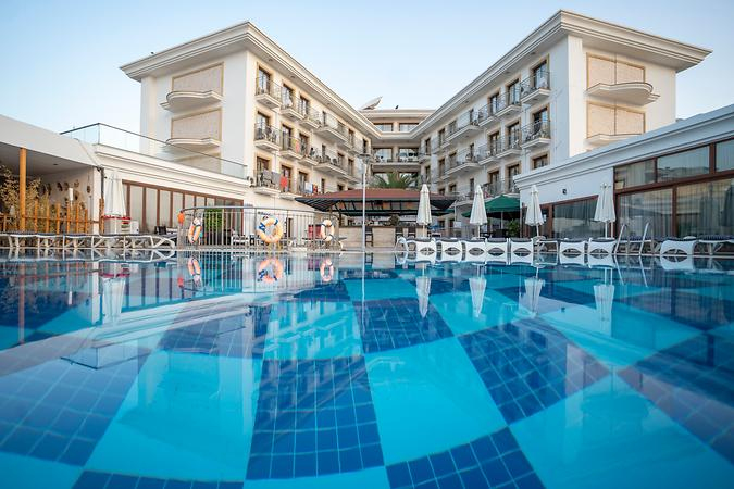 Paşa Garden Beach Hotel - 1