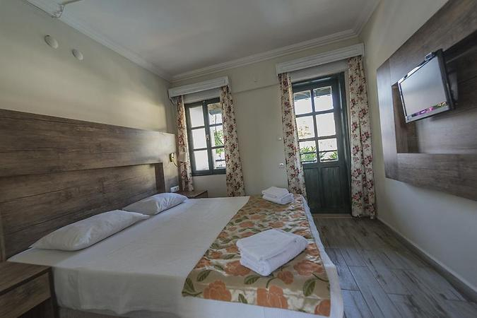 Delfi Hotel - 3