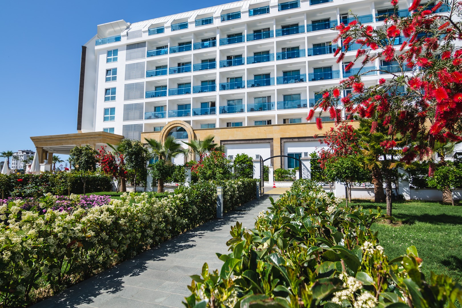 The Lumos Deluxe Resort Hotel & Spa — 3