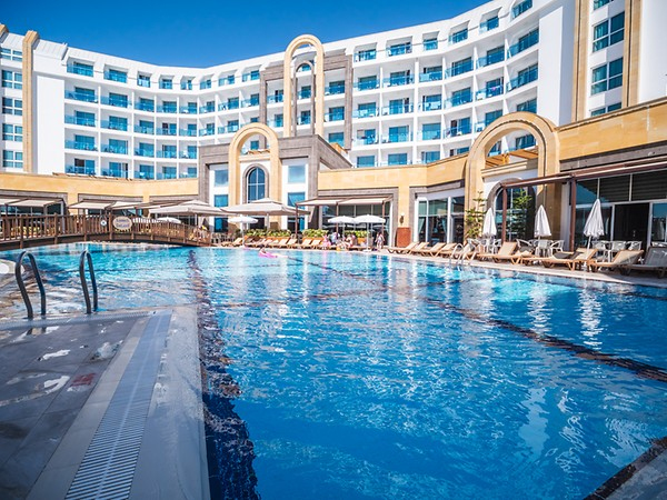 The Lumos Deluxe Resort Hotel & Spa - 1