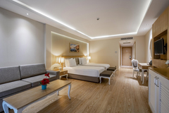 Jasmine Lagoon Aile Odası (Direkt Havuz Bağlantılı)