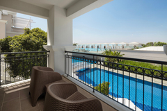 Family Pool Suit  Balcony 