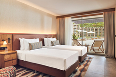 Twin Bed All Access Room With Pool View