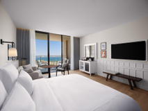 Deluxe Deniz Manzaralı Aile Suite