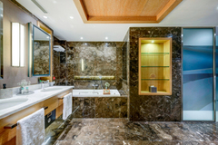 Pearl Pool Suite