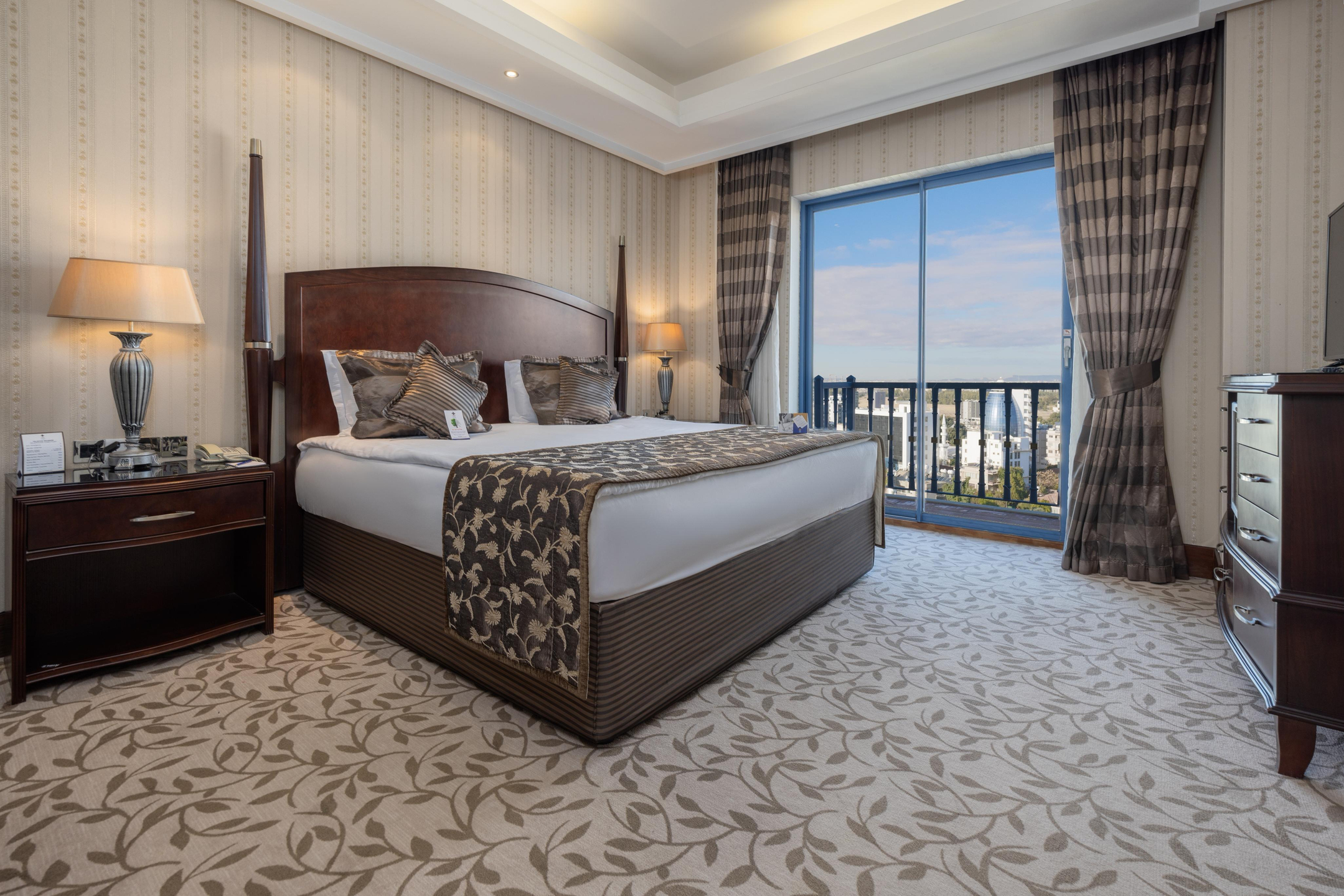Deluxe Suite