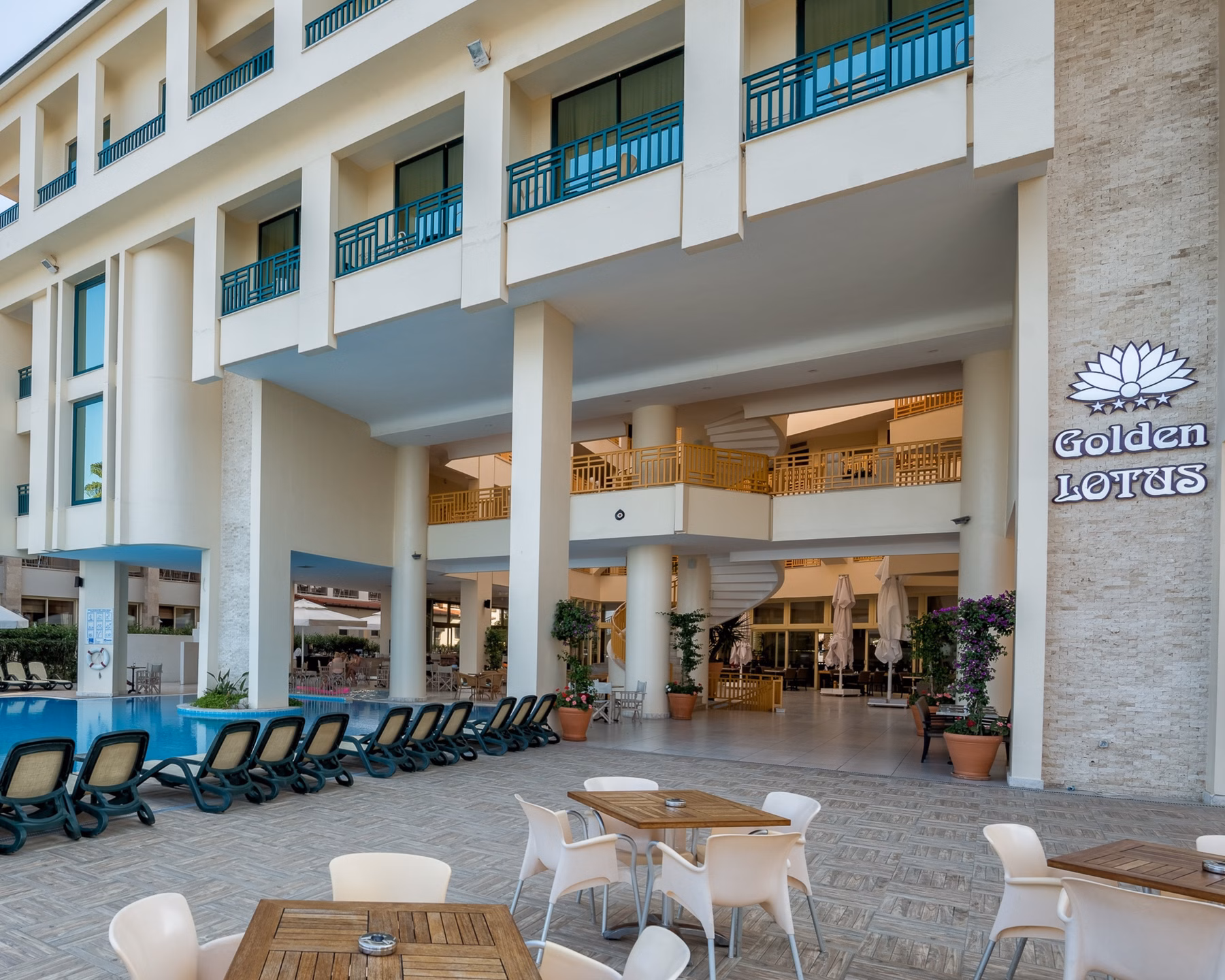 Golden Lotus Hotel — 6