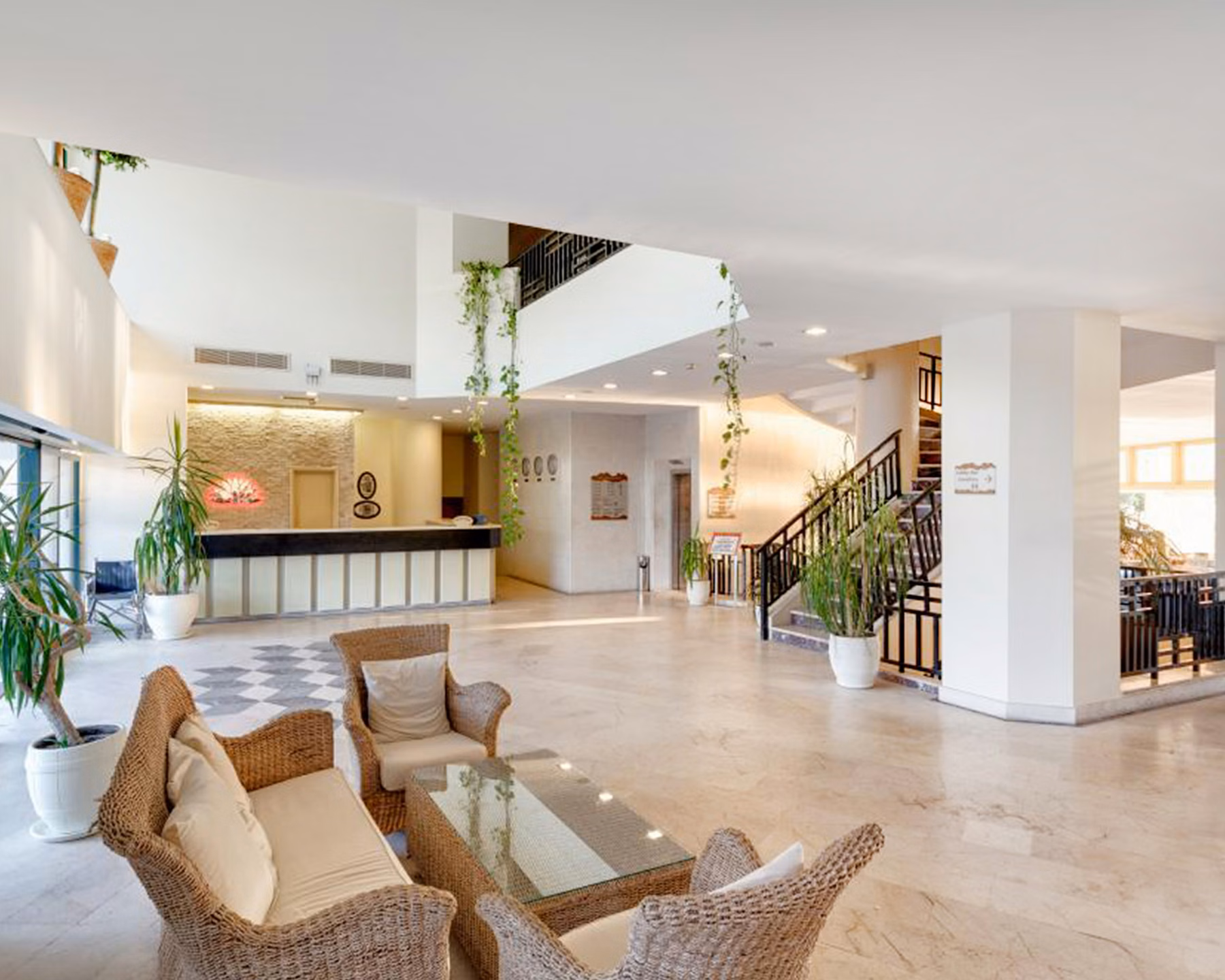 Golden Lotus Hotel — 8