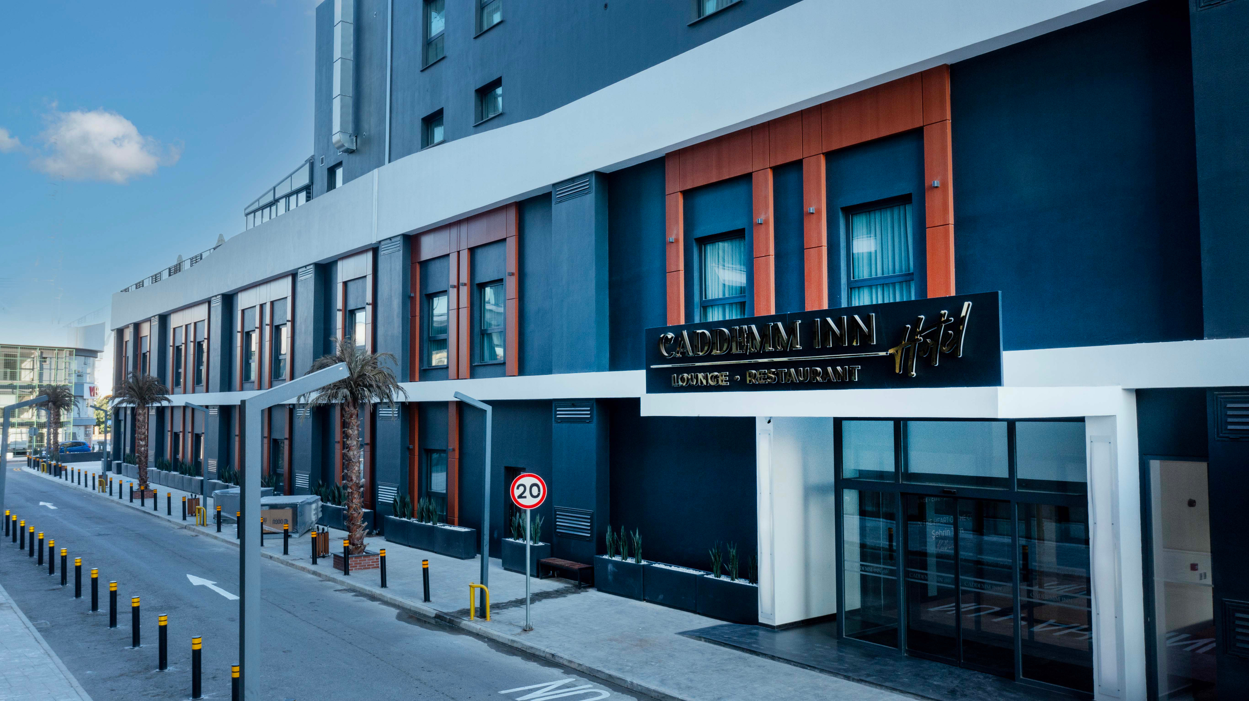 Caddemm Inn Hotel — 8