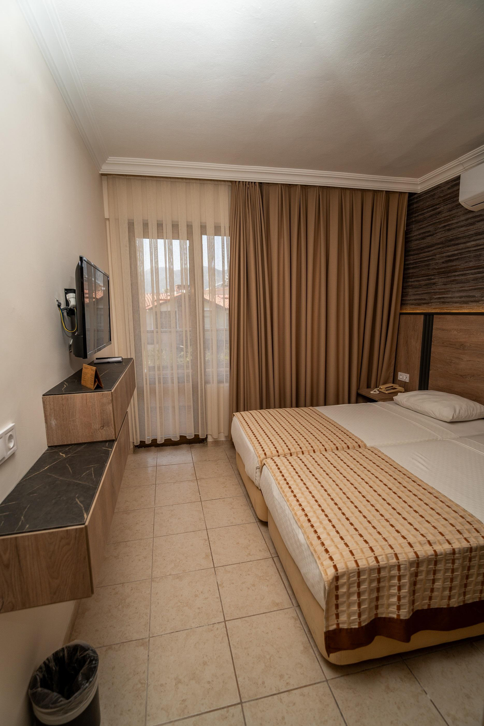 Juniper Hotel +14 — 8