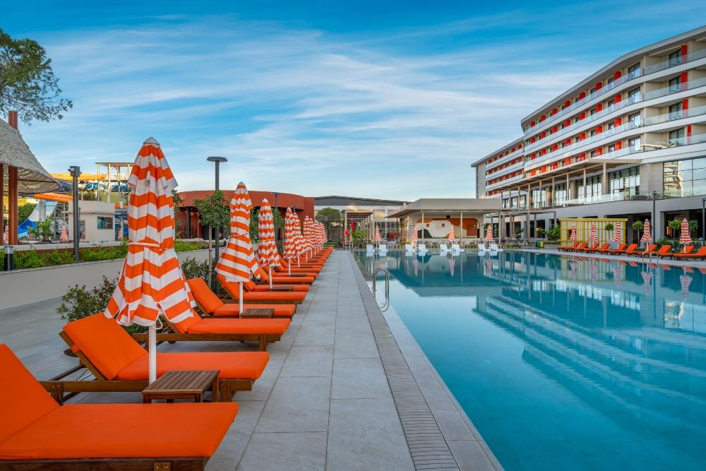 Trendy Perge Resort & Suites — 8