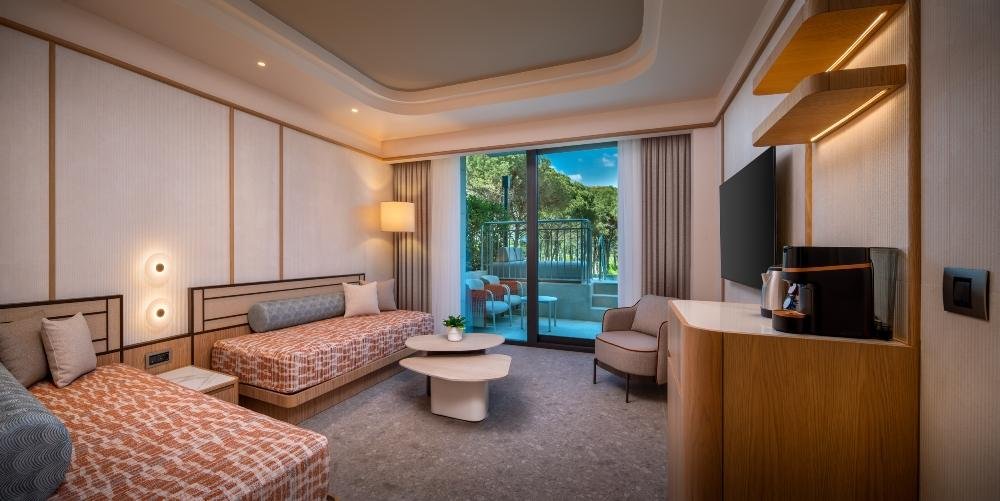 Aile Suite Swim Up