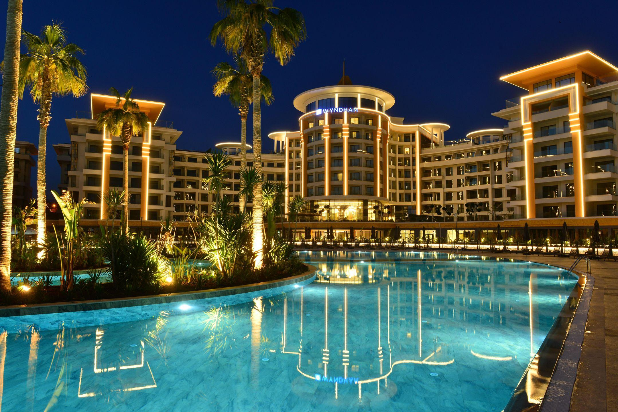 Azura World Hotel — 8