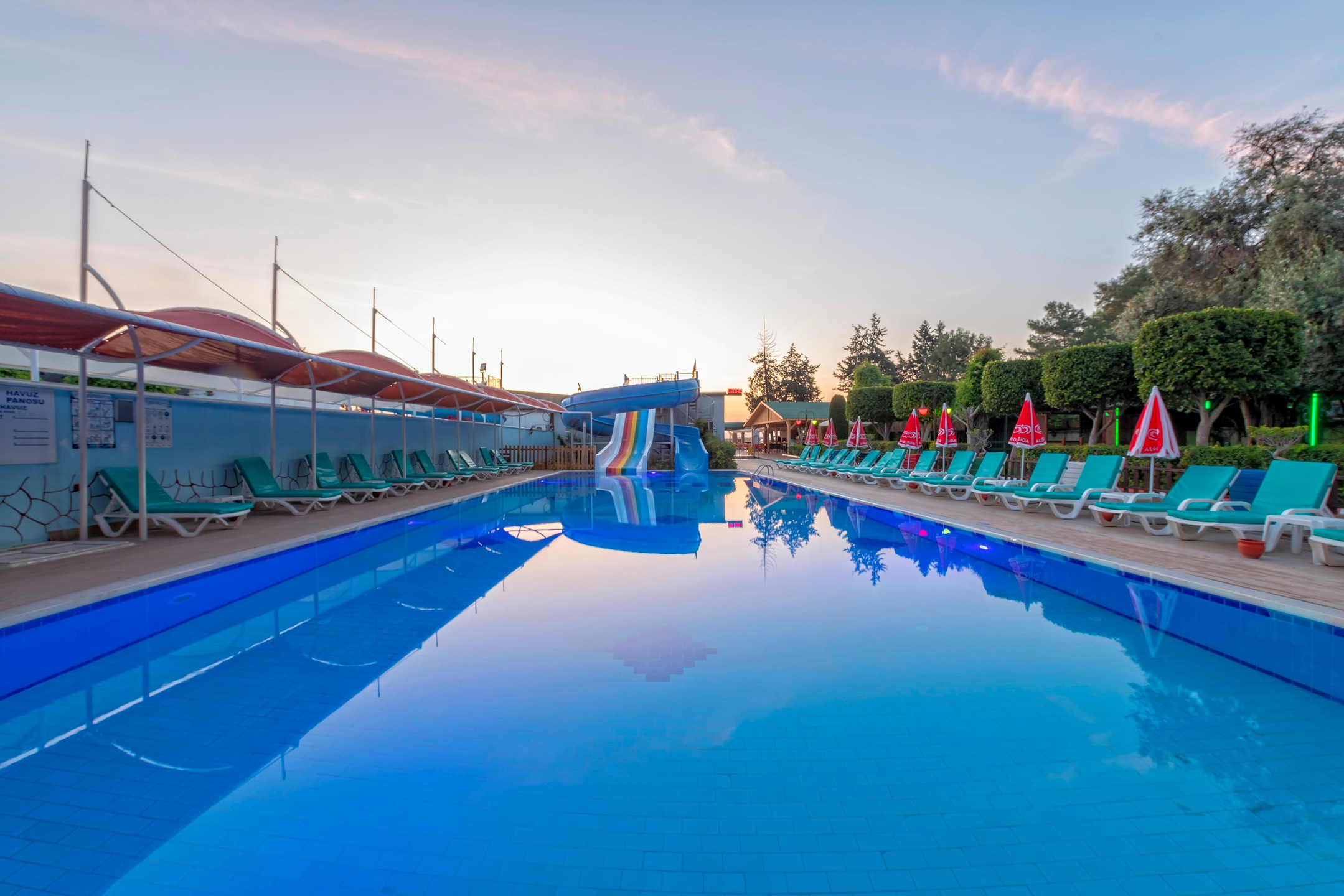 Havuz ve Kaydırak