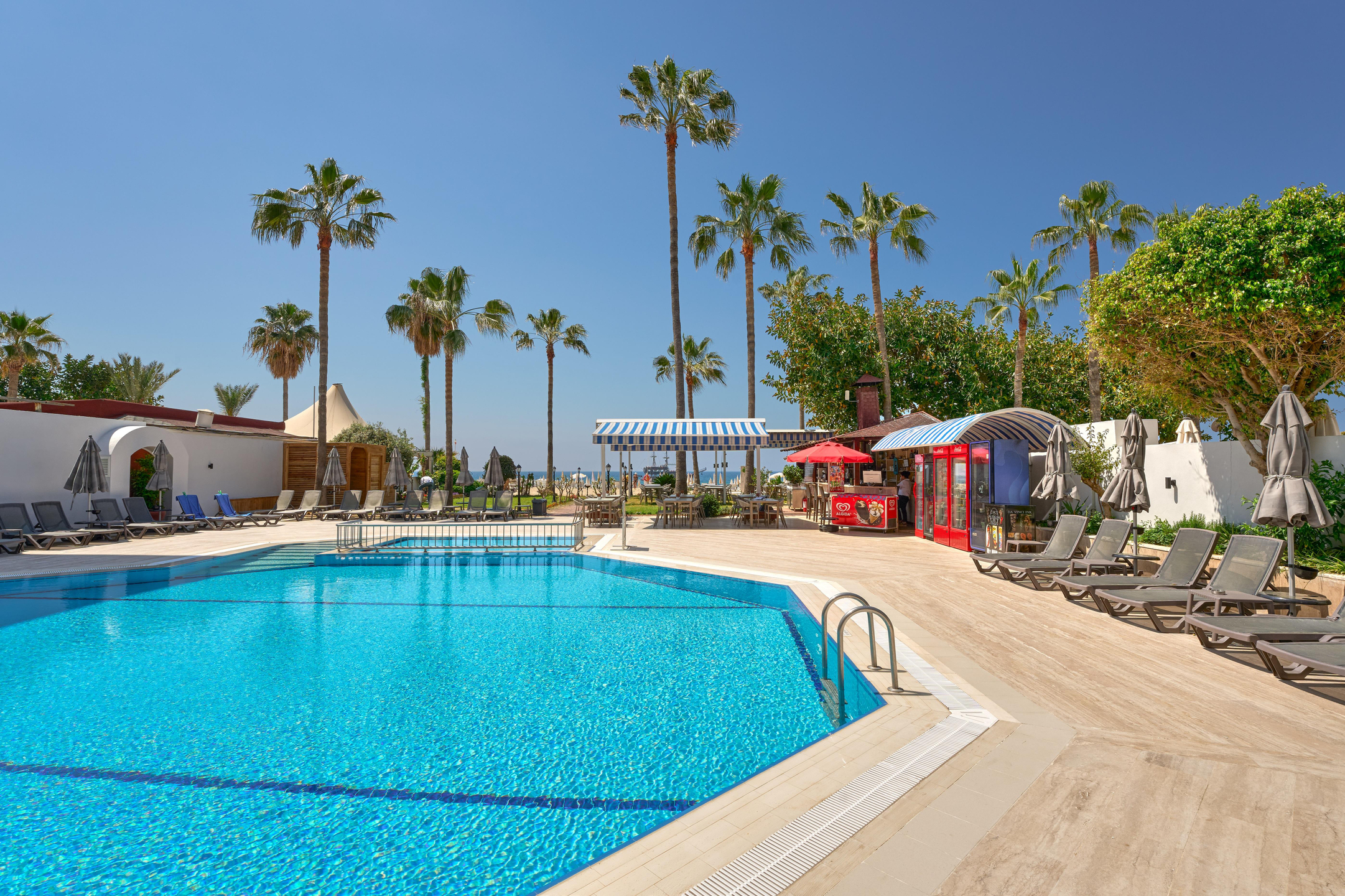 Elysee Beach Hotel — 6