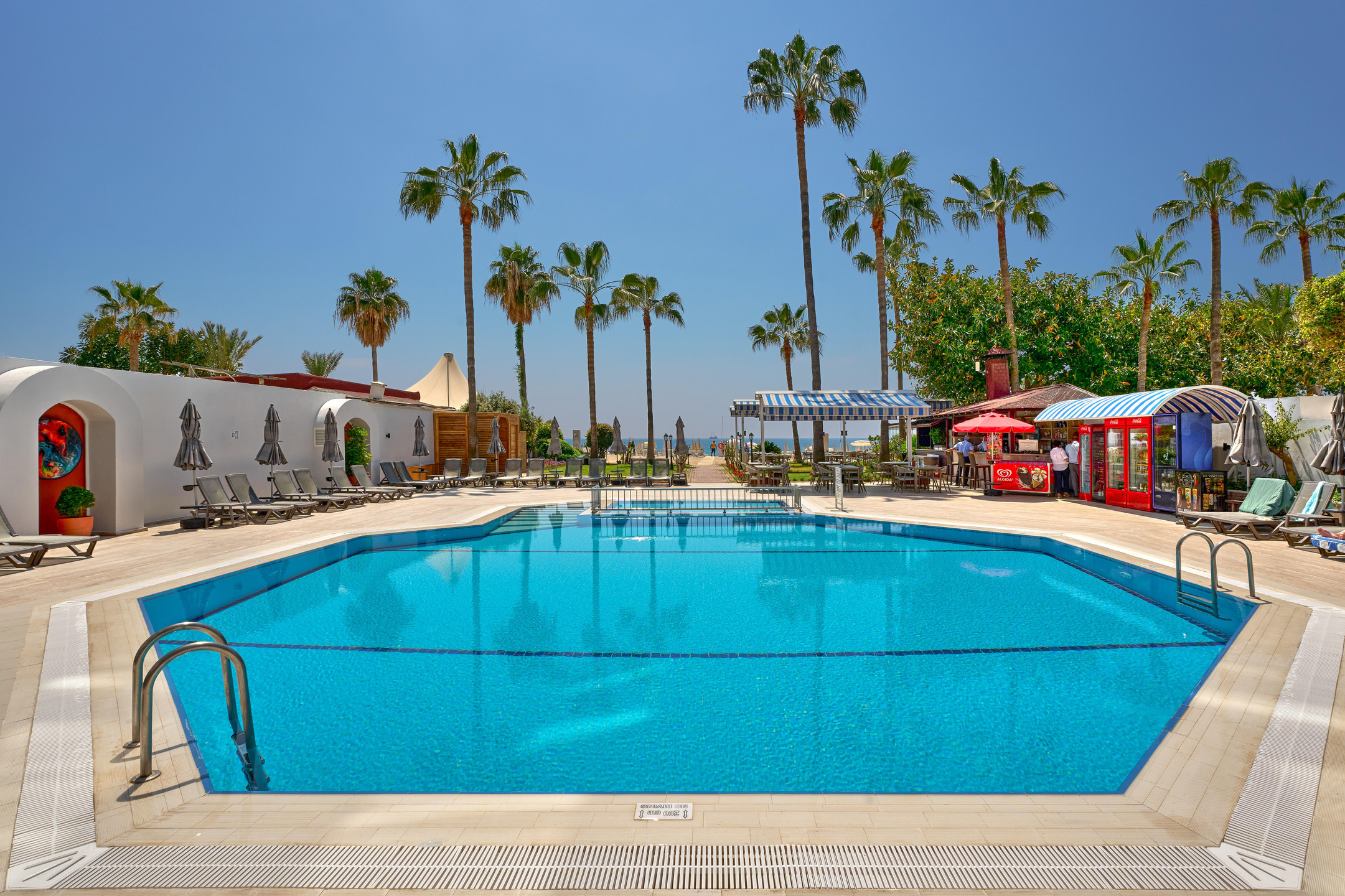 Elysee Beach Hotel — 9