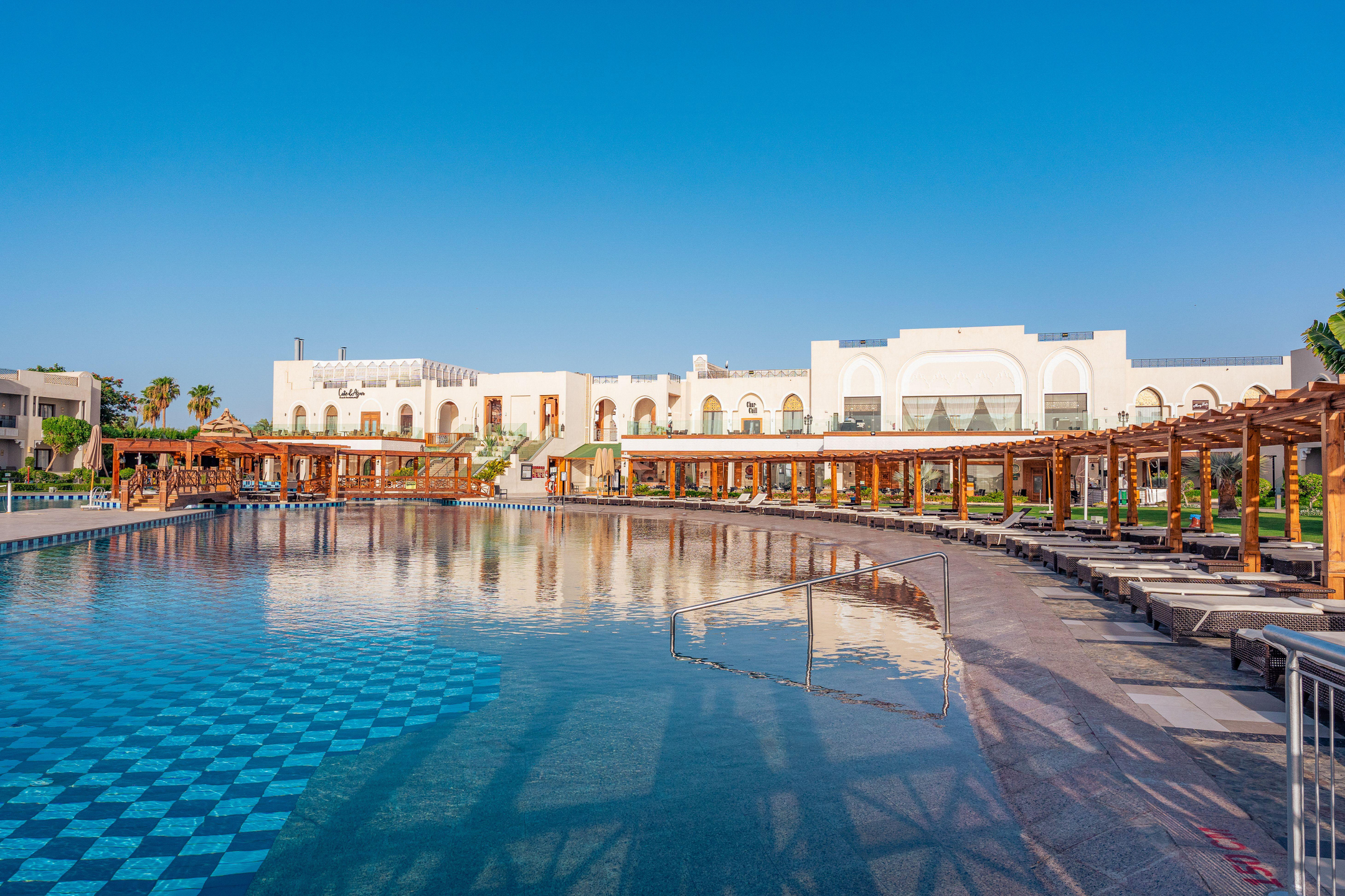 SUNRISE Arabian Beach Resort — 7