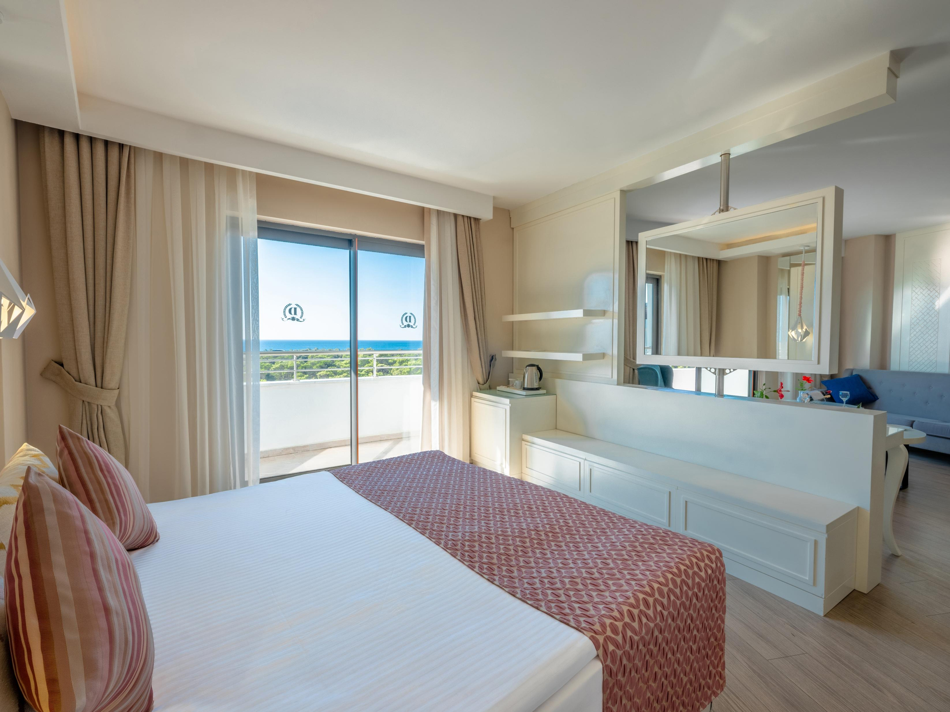 Junior Suite Deniz Manzaralı