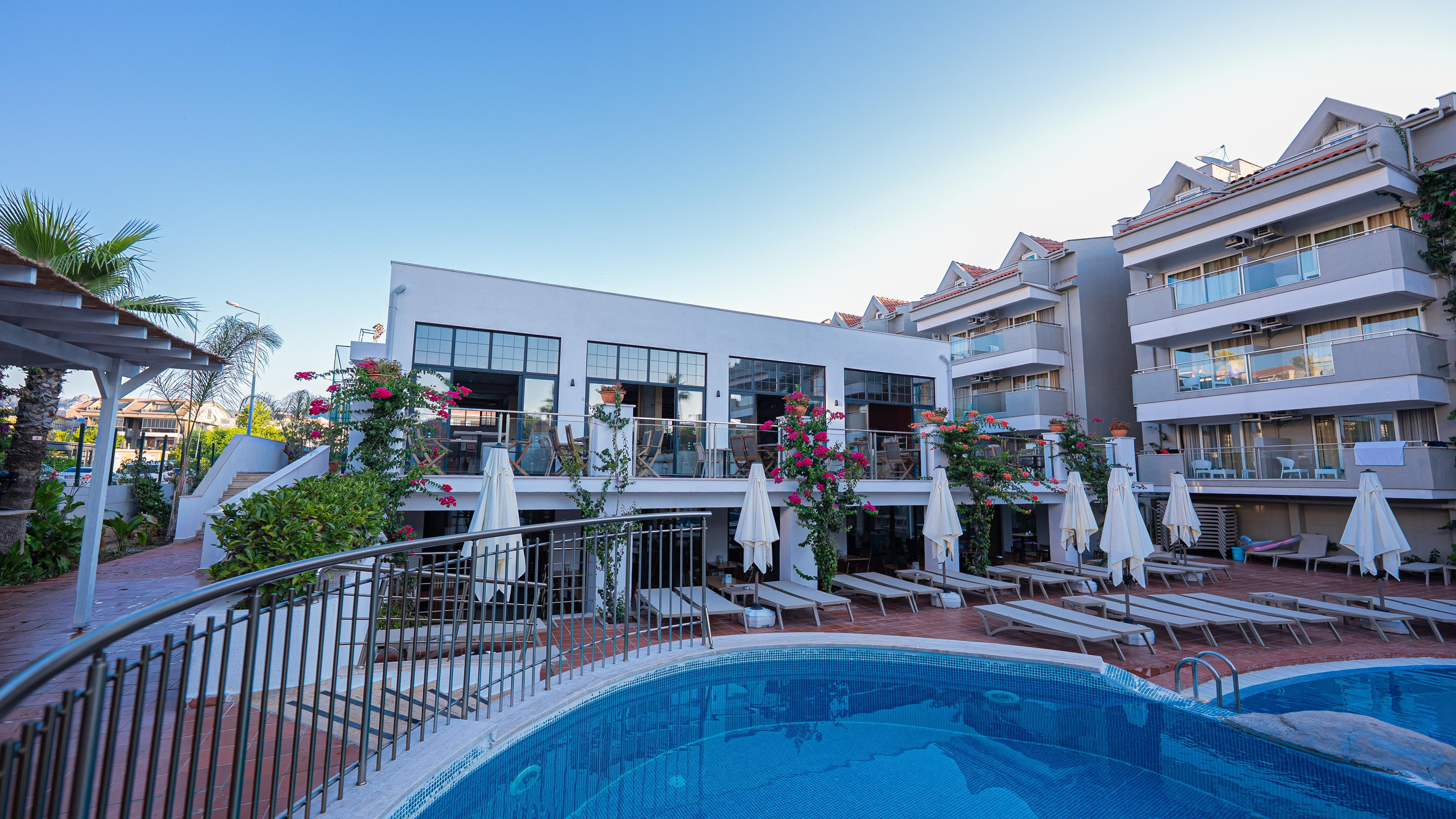 Begonville Hotel — 5