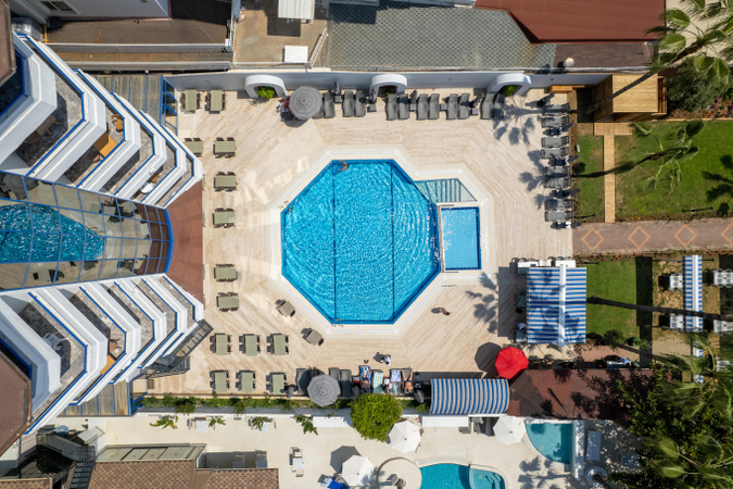 Elysee Beach Hotel - 4