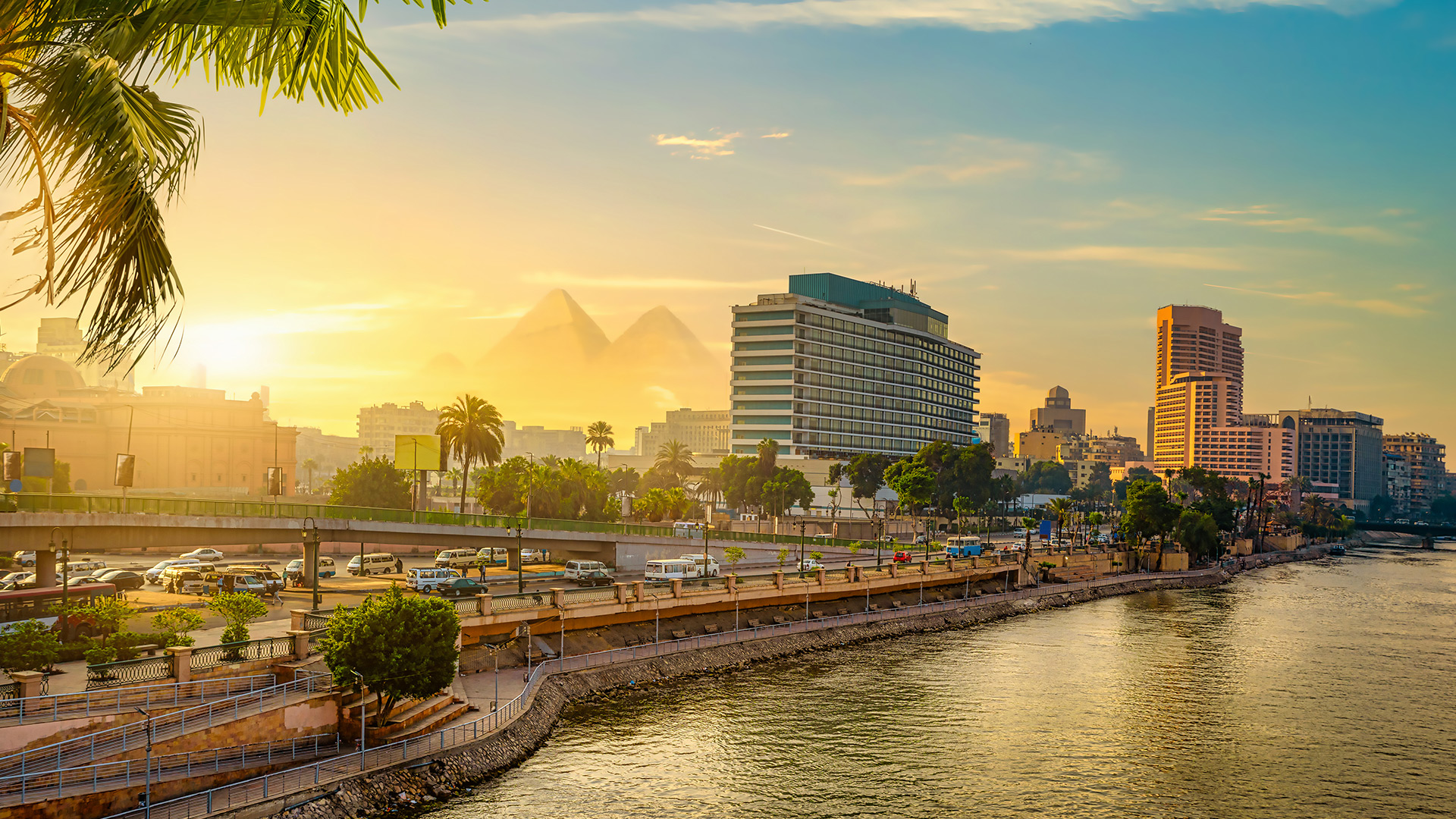 Nehir Gemisi ile Nil Nehrinden Piramitlere Mısır - Kış Dönemi